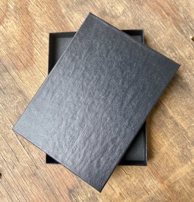 PLAIN Black GLOSSY Boxes (NO LOGO)